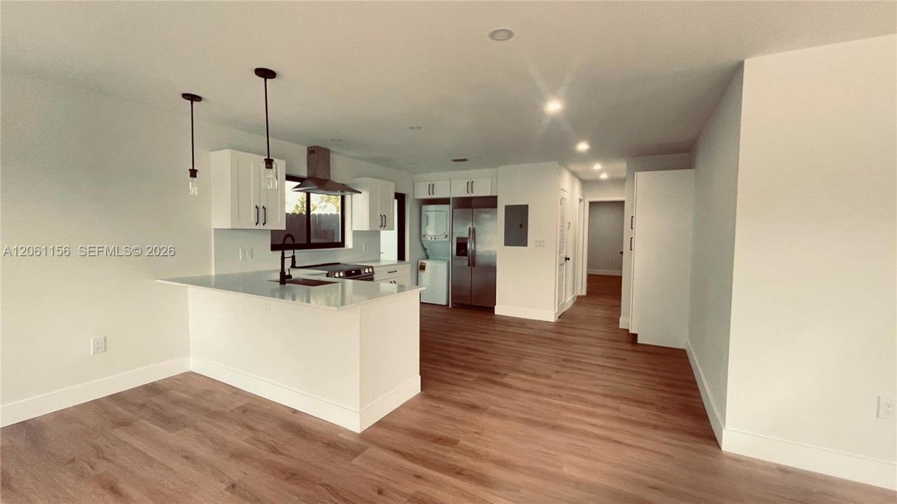 2551 SW 19 Street, Unit 2553, Miami, FL 33145 Photo