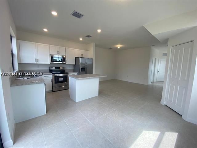 575 NE 208th Ter, Unit 575, Miami, FL 33179 Photo