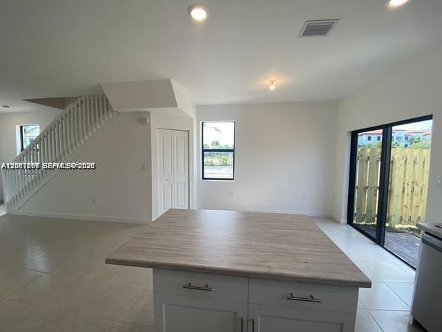575 NE 208th Ter, Unit 575, Miami, FL 33179 Photo