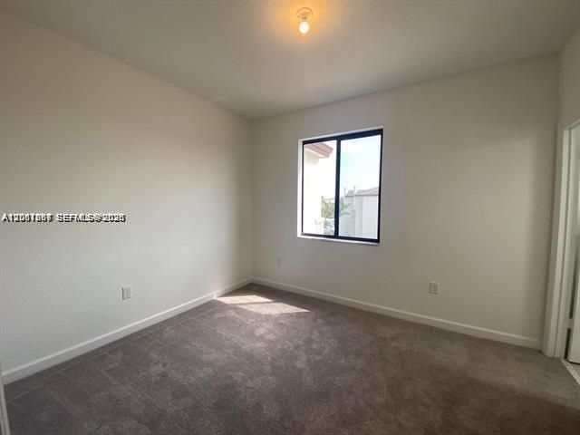 575 NE 208th Ter, Unit 575, Miami, FL 33179 Photo