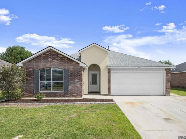 11363 Hampton Ct, Denham Springs, LA 70726