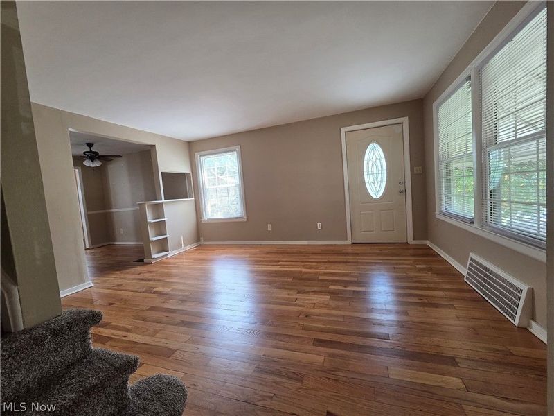 1501 E 248th Street, Euclid, OH 44117 Photo 4