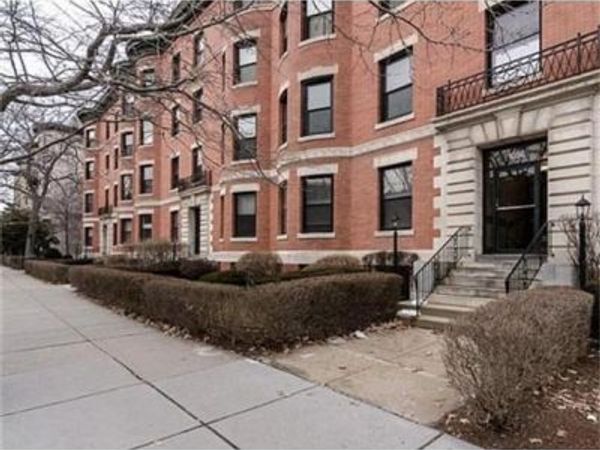 1064 Beacon Street, Unit C, Brookline, MA 02446