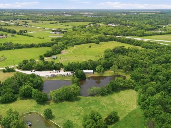 1276 1800 Street, Iola, KS 66749