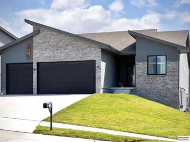 470 Eastwood Drive, Louisville, NE 68037