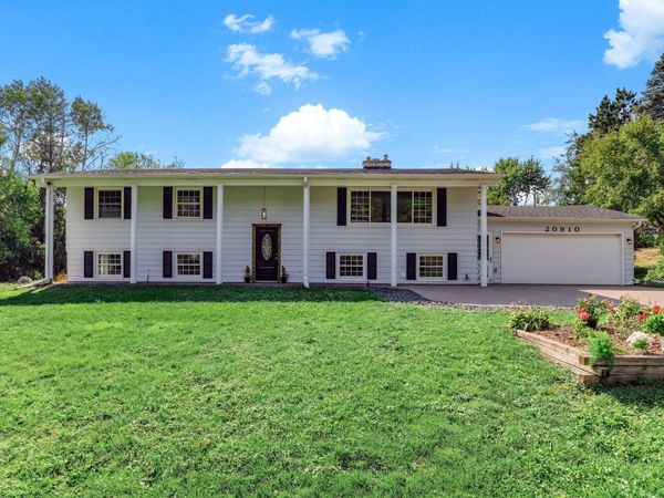20910 Heath Avenue N, Forest Lake, MN 55025