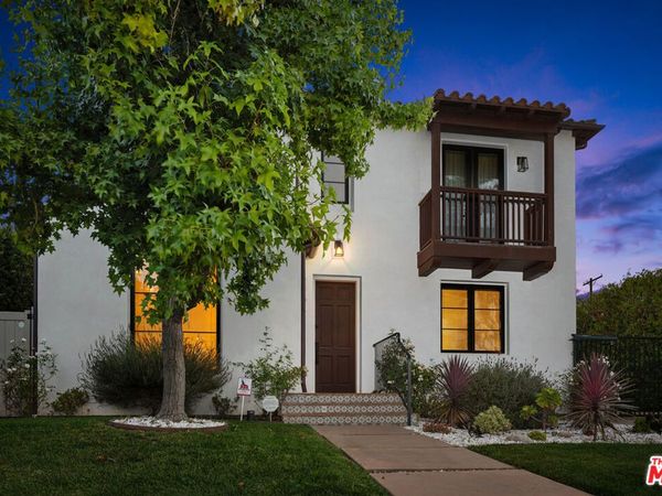 635 Seward Street, Los Angeles, CA 90004