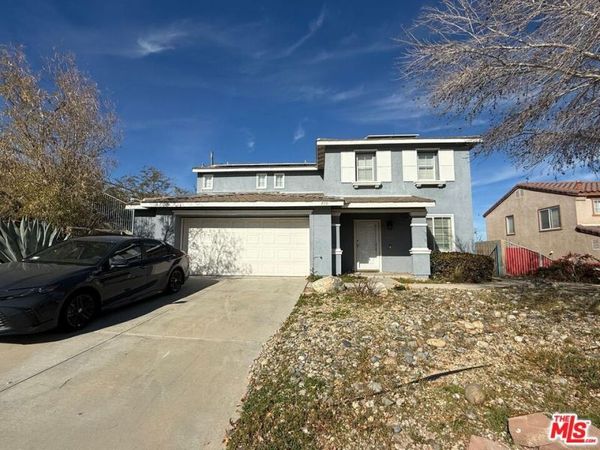 719 W Avenue Q10, Palmdale, CA 93551