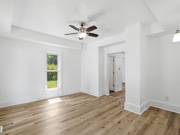 119 Sycamore Street , Cambridge, IA 50046