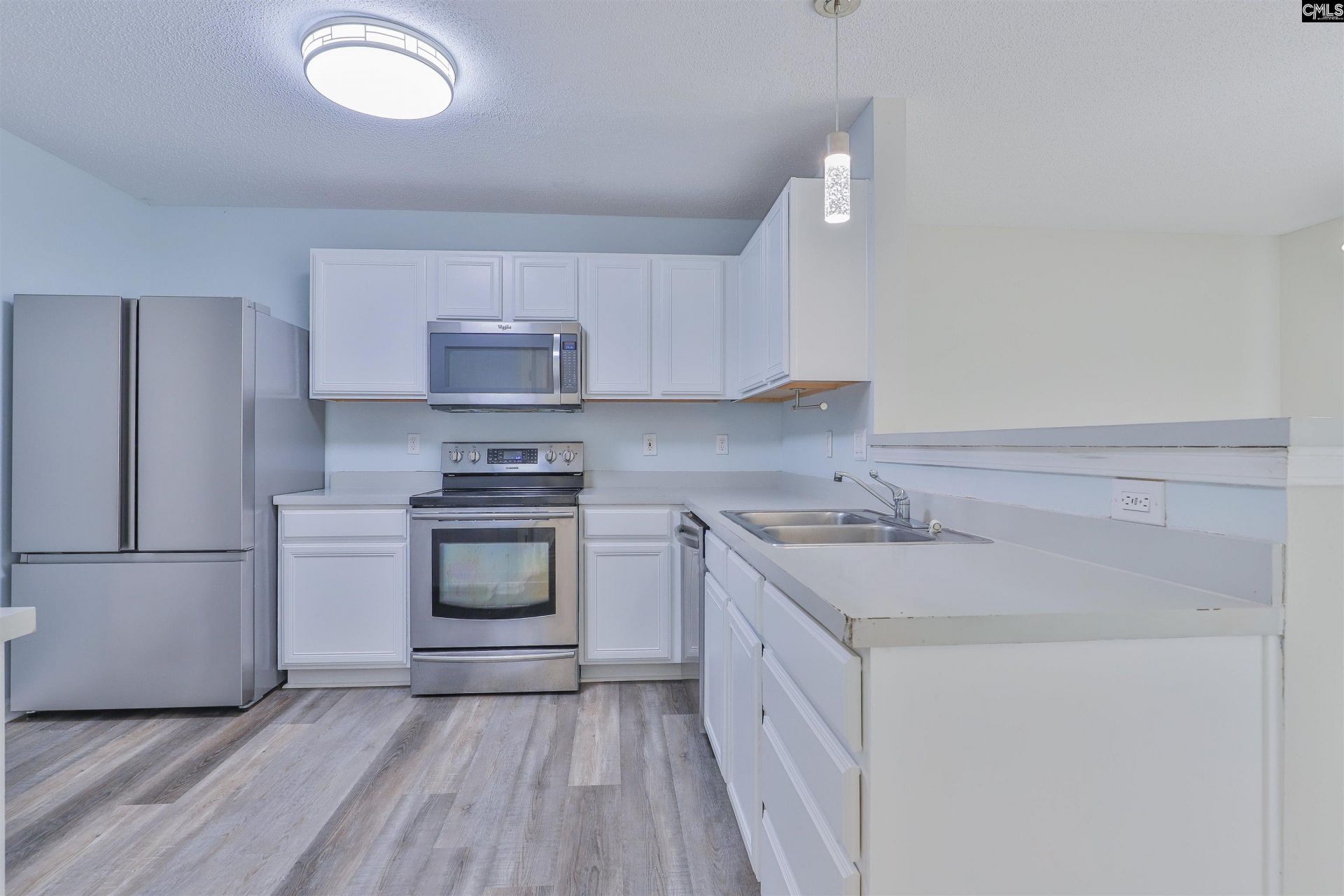 241 Hunters Mill Drive  Photo 10