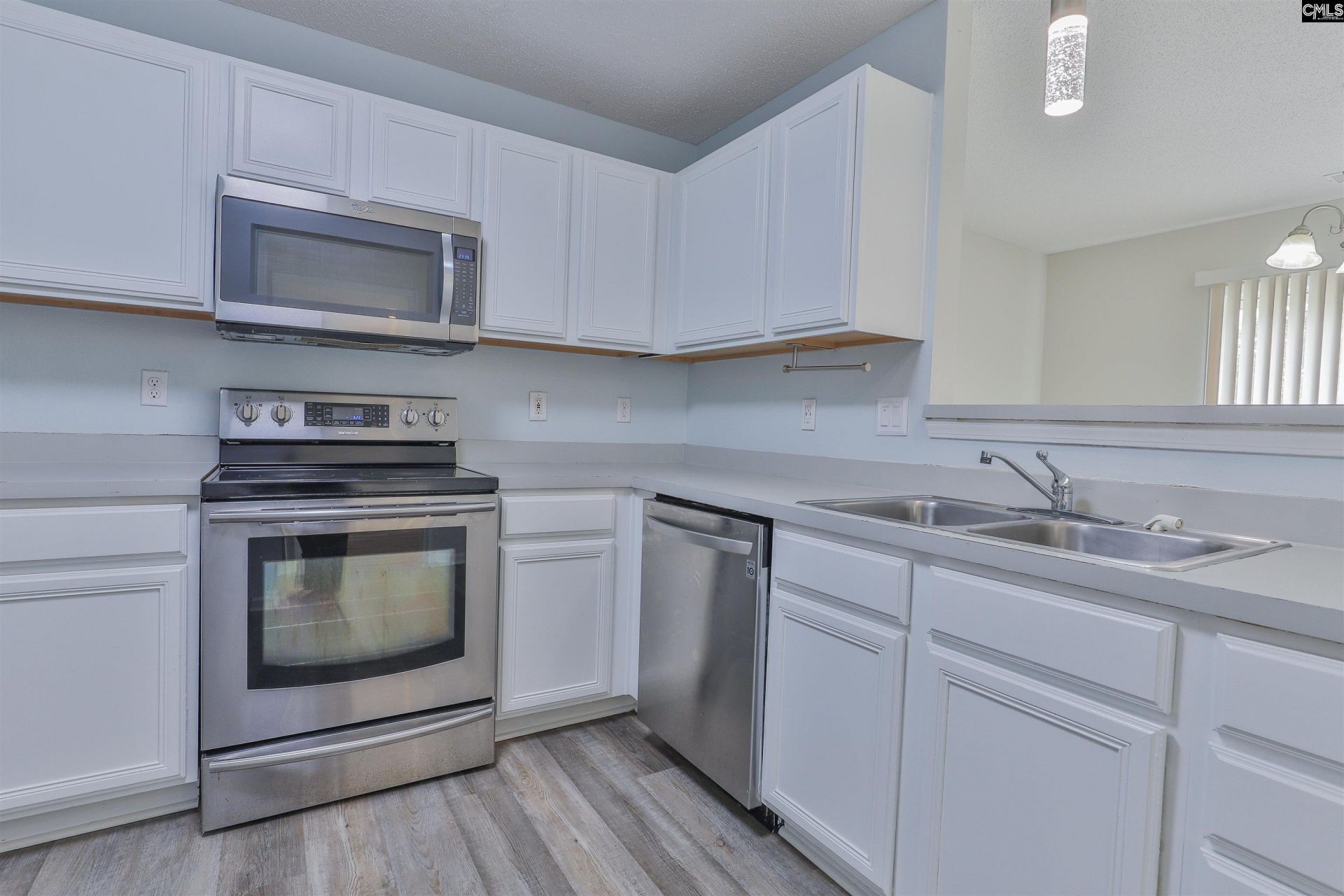 241 Hunters Mill Drive  Photo 12
