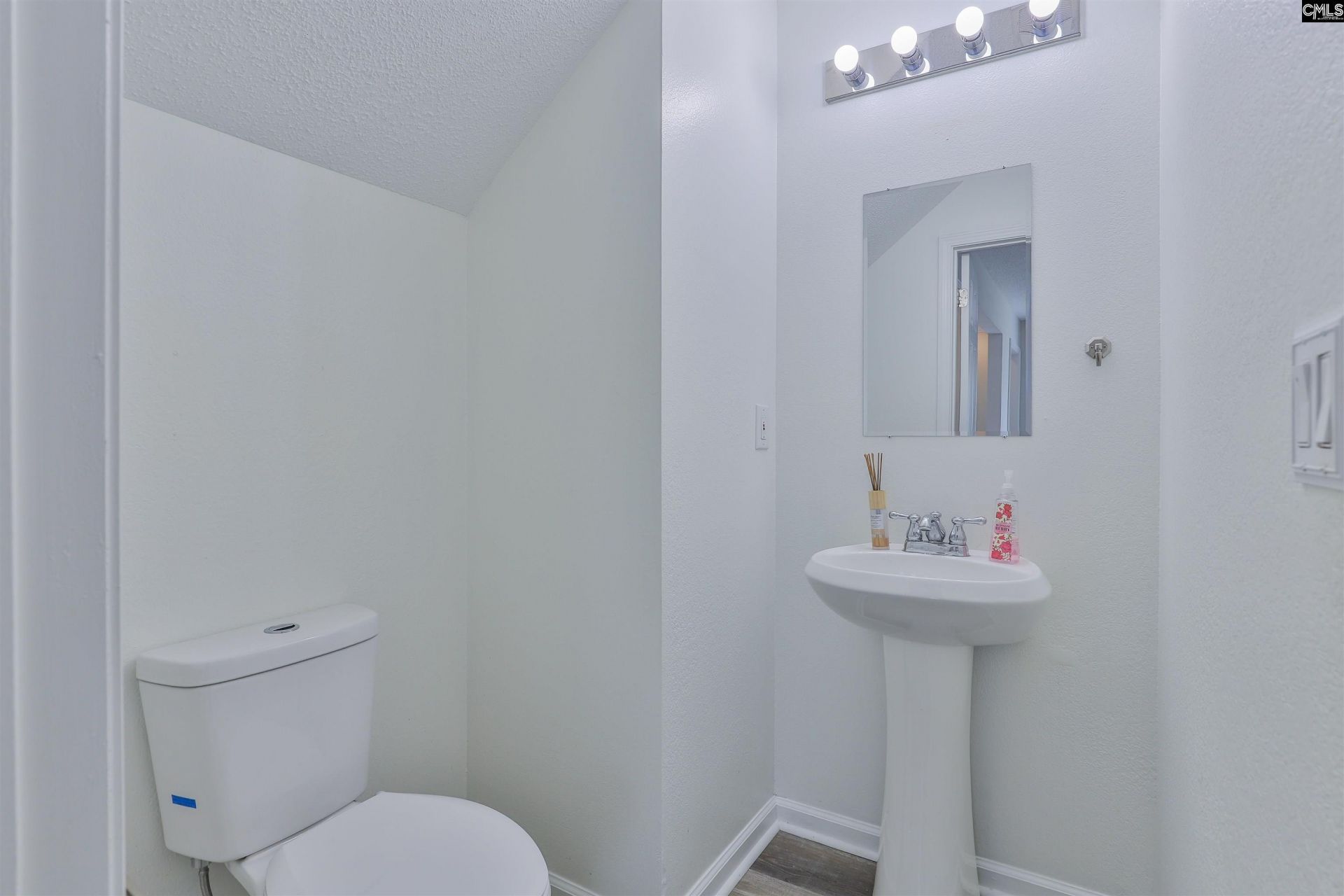 241 Hunters Mill Drive  Photo 13
