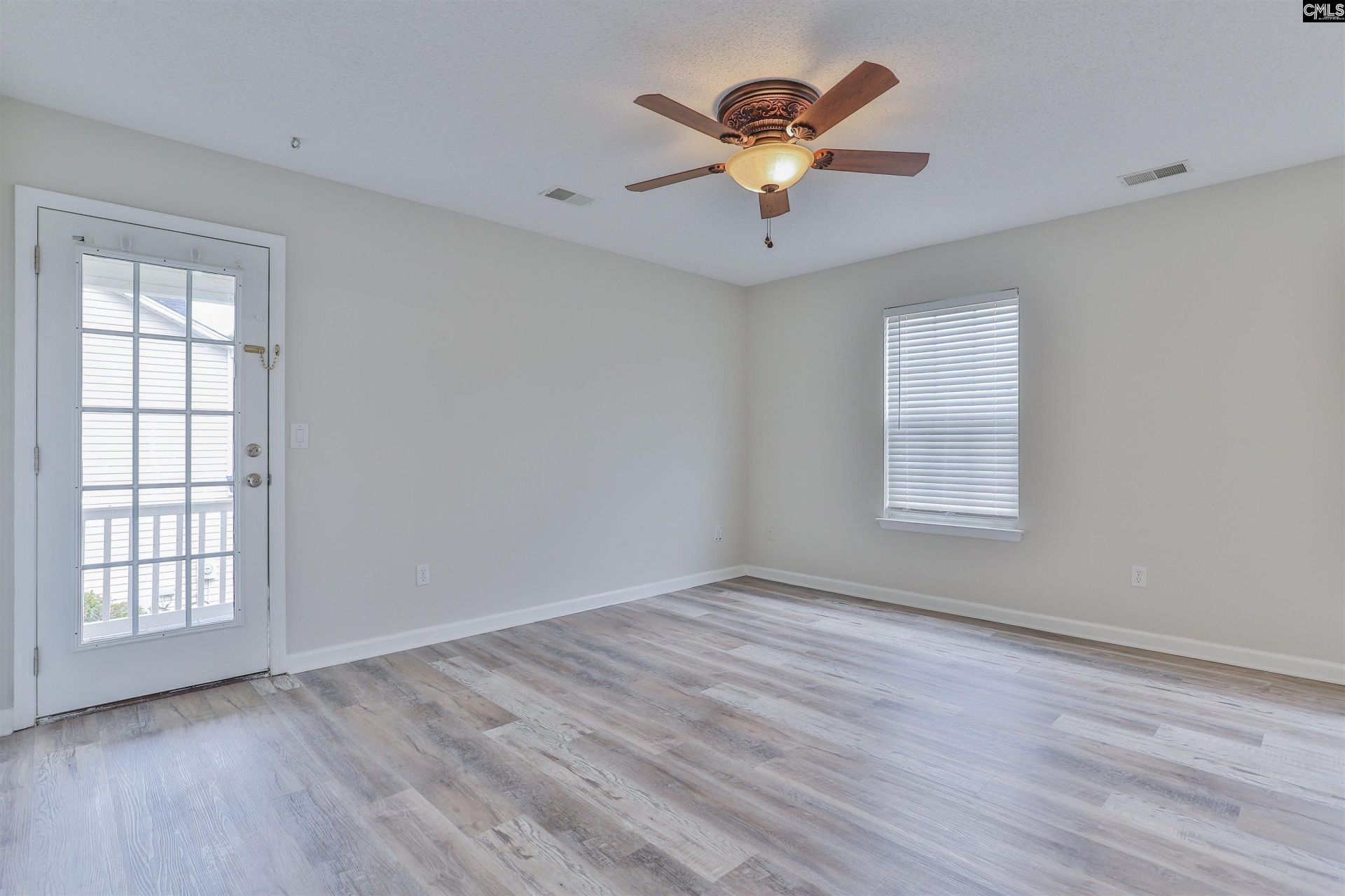 241 Hunters Mill Drive  Photo 14