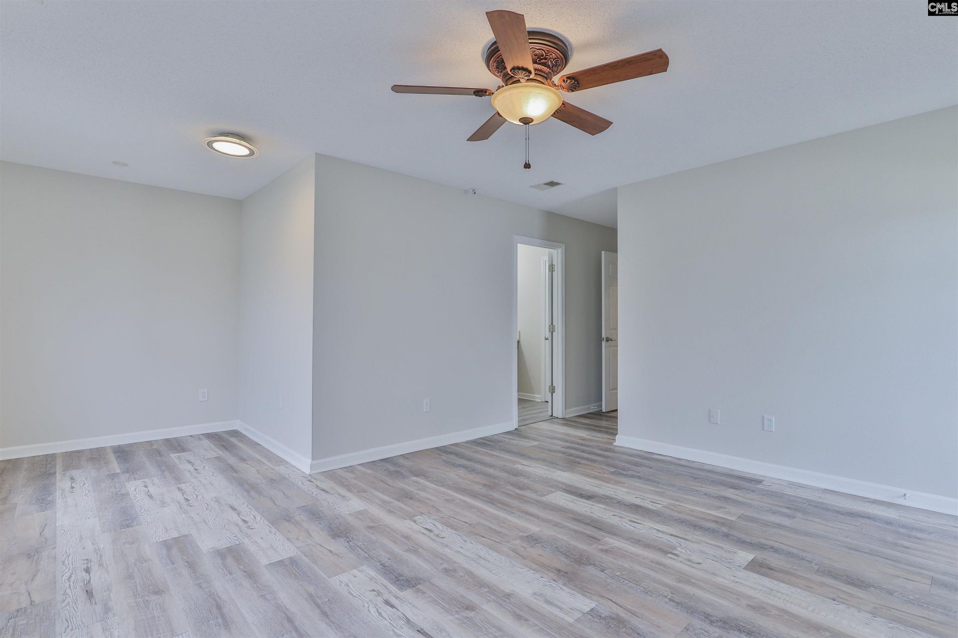 241 Hunters Mill Drive  Photo 16
