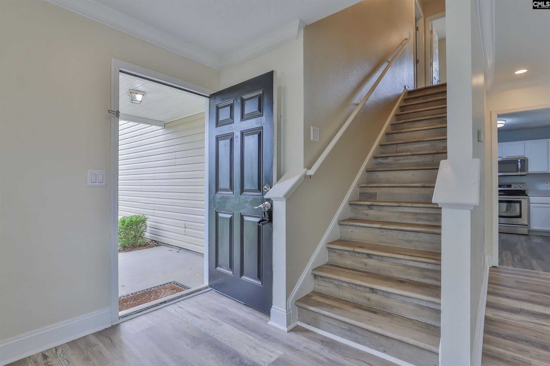 241 Hunters Mill Drive  Photo 4