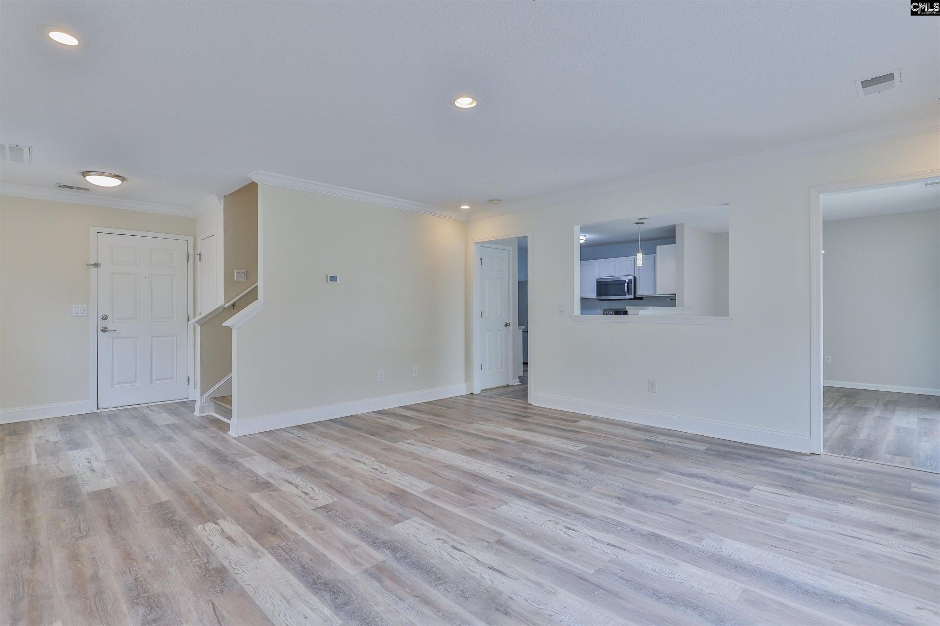 241 Hunters Mill Drive  Photo 7