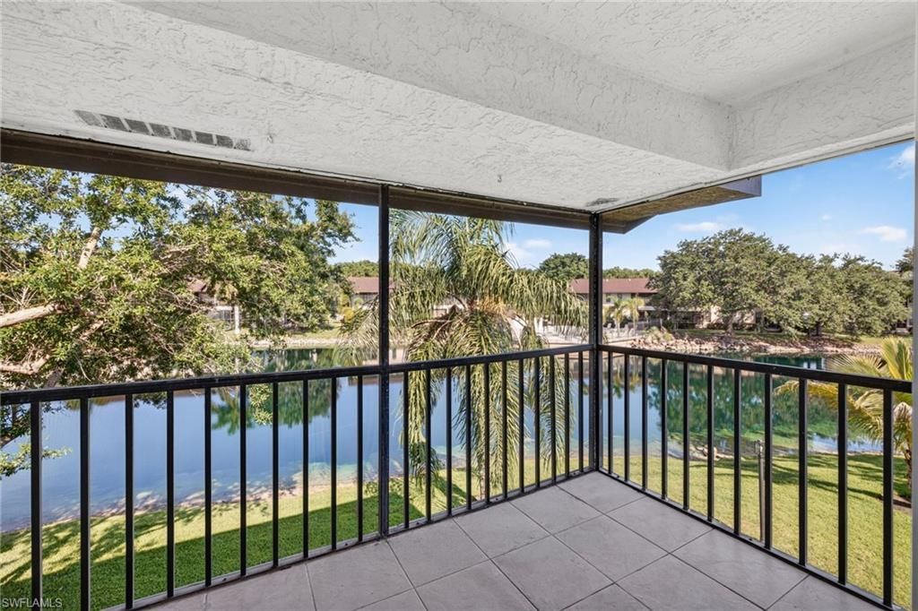 5365 Treetops Dr , Unit S206, Naples, FL 34113 Photo