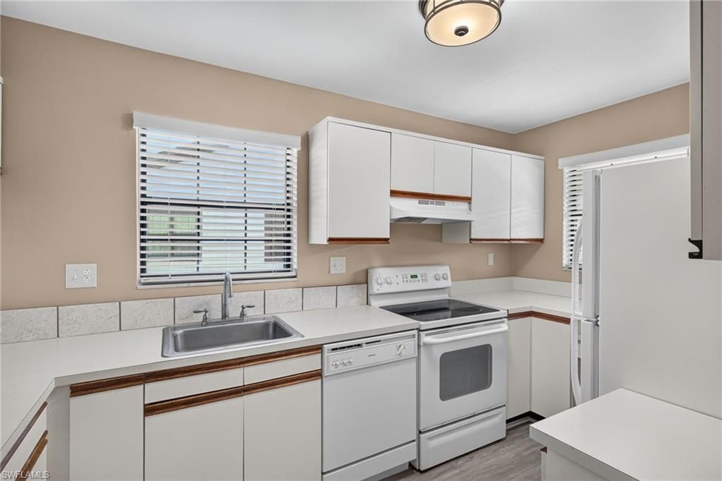 5365 Treetops Dr , Unit S206, Naples, FL 34113 Photo