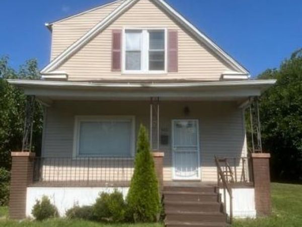 945 King Street , Detroit, MI 48211