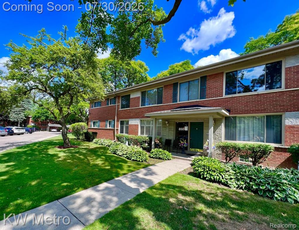 850 N Adams Road, Birmingham, MI 48009 Main Photo