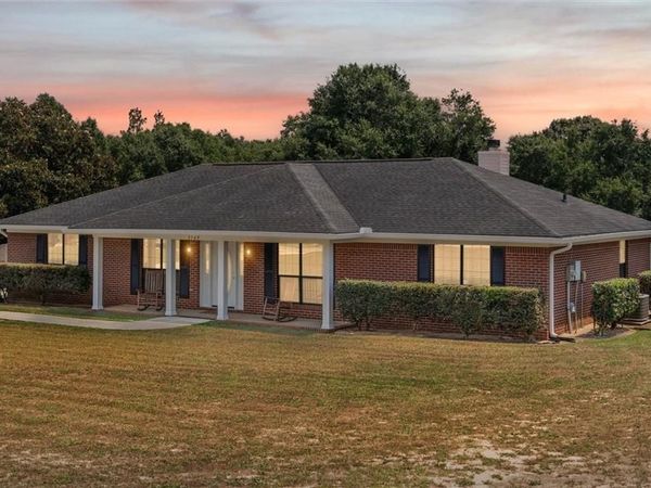 3549 Sandy Oaks Drive, Saraland, AL 36571