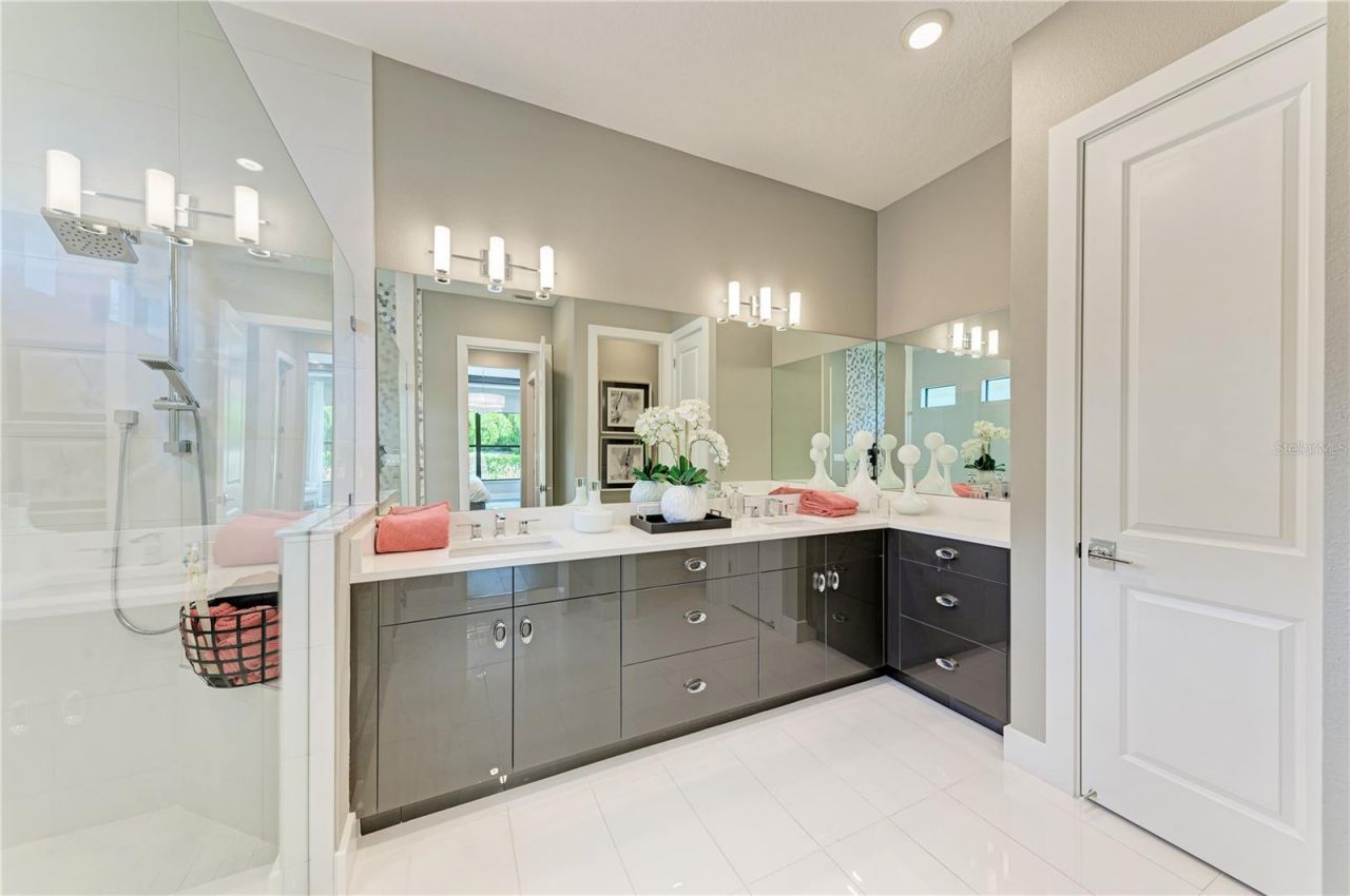 5060 Simons Court, Lakewood Ranch, FL 34211 Photo