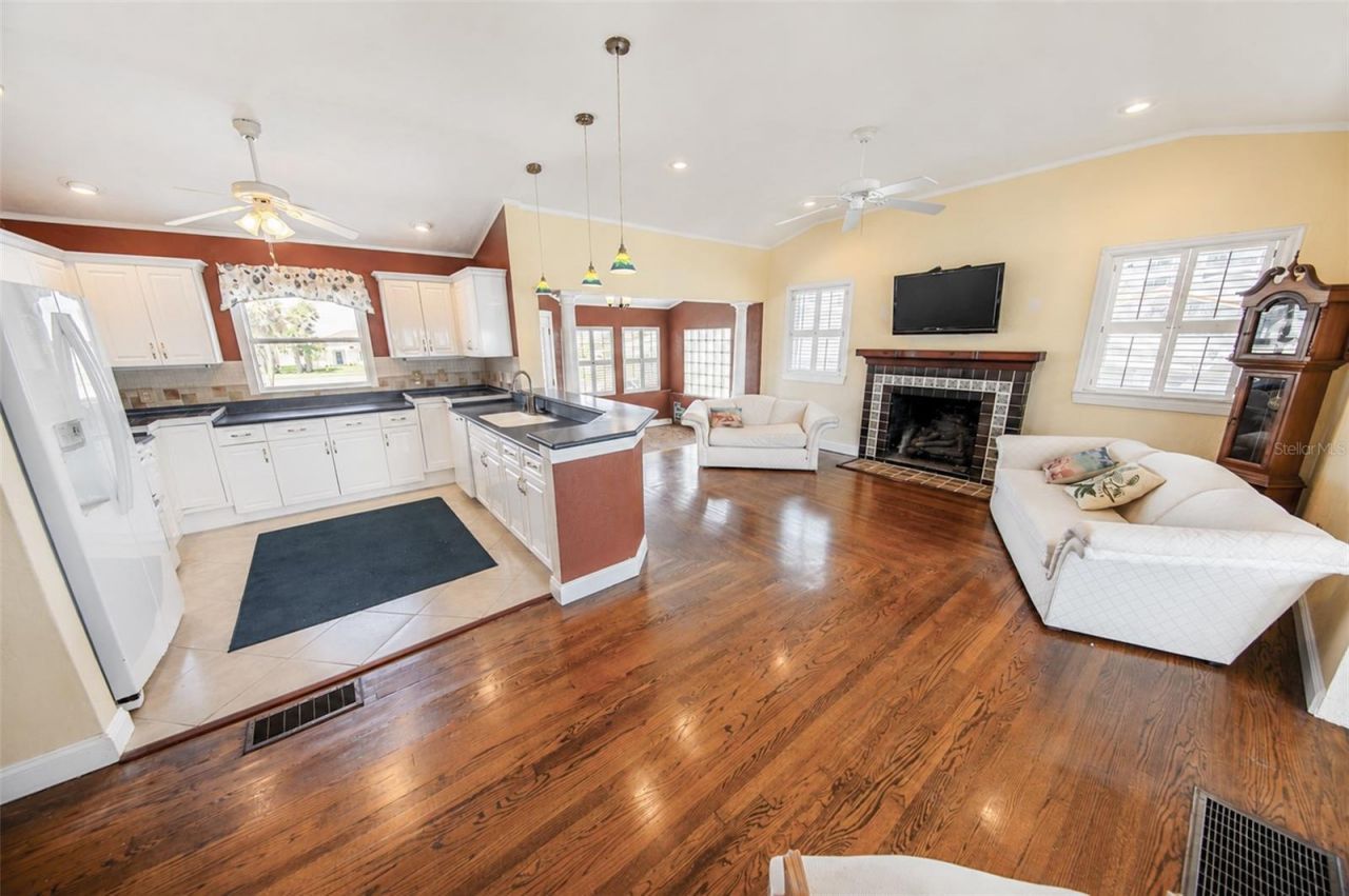 3873 S Atlantic Avenue, Daytona Beach Shores, FL 32118 Photo