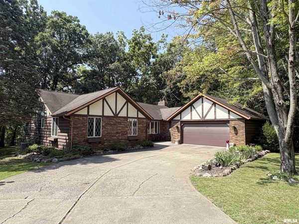 7117 N DOGWOOD Lane, Brimfield, IL 61517