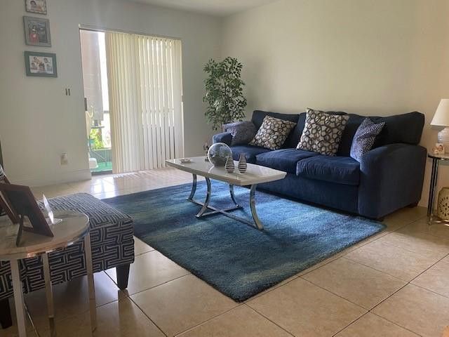 4096 N Pine Island Road N, Unit 2110, Sunrise, FL 33351 Photo