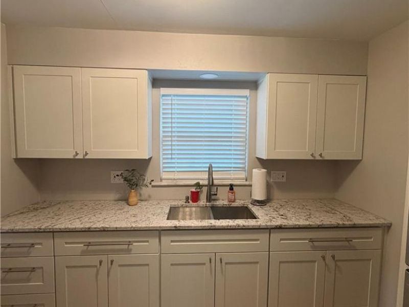 49 W Maplewood Avenue, Dayton, OH 45405 Photo 6