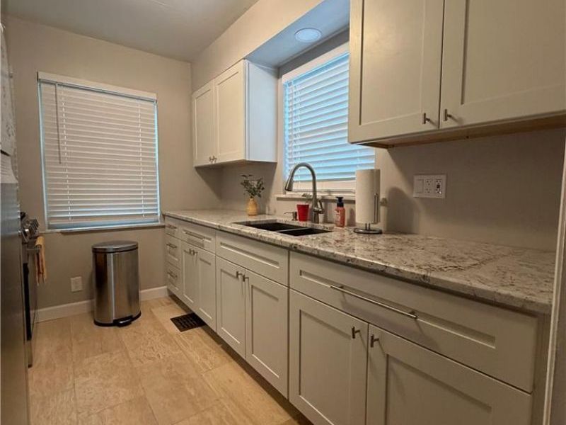49 W Maplewood Avenue, Dayton, OH 45405 Photo 9