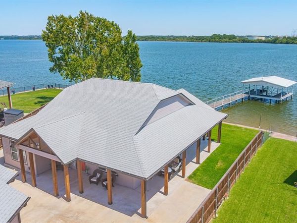 4323 Basswood Court , Granbury, TX 76049