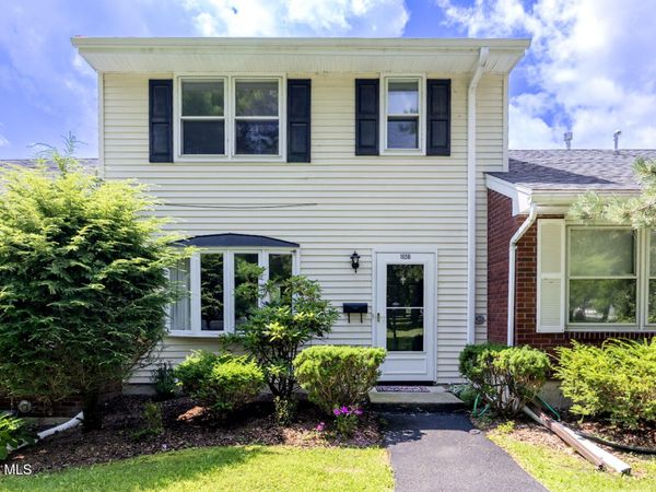 165 Hague Boulevard, Unit # B, Glenmont, NY 12077