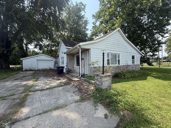 2705 S H Street, Elwood, IN 46036