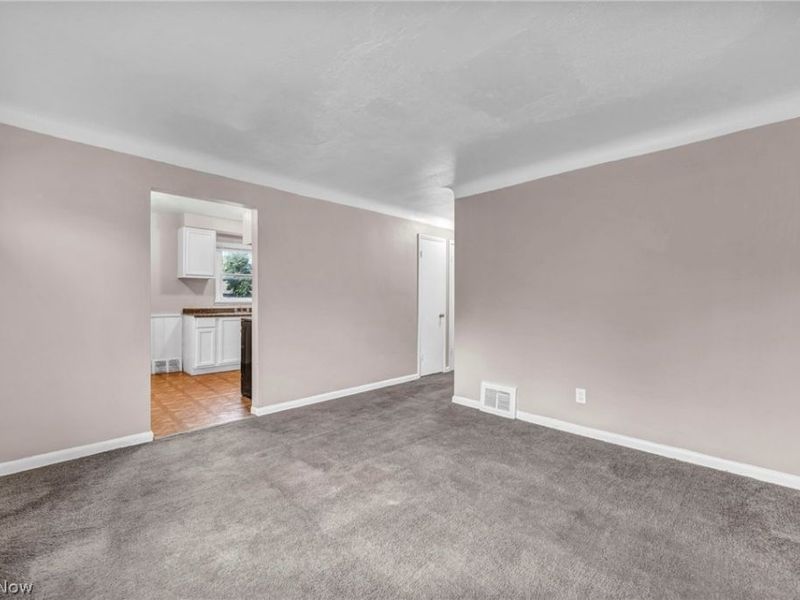 10212 Benham Avenue , Cleveland, OH 44105 Photo 5