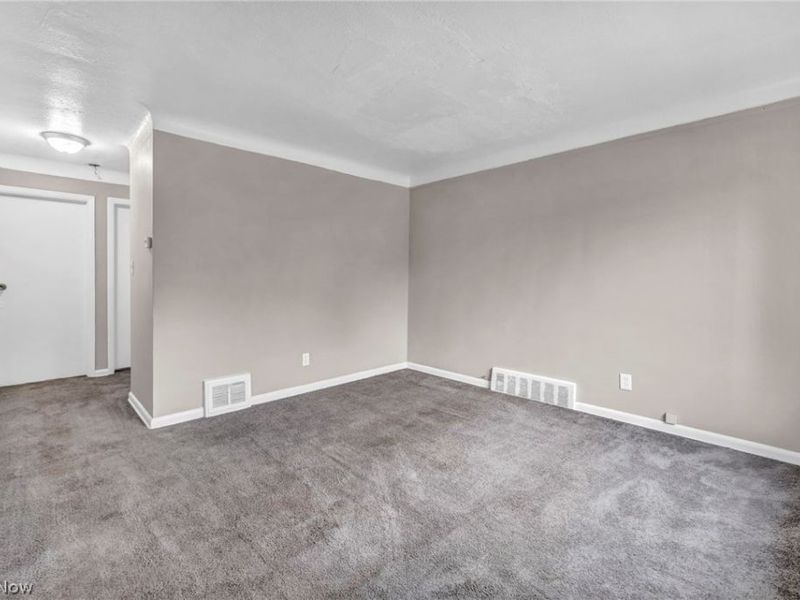 10212 Benham Avenue , Cleveland, OH 44105 Photo 7