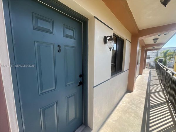2268 SW 8th St , Unit 3, Miami, FL 33135