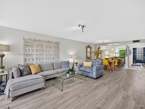 16431 Blatt Blvd, Unit 202, Weston, FL 33326