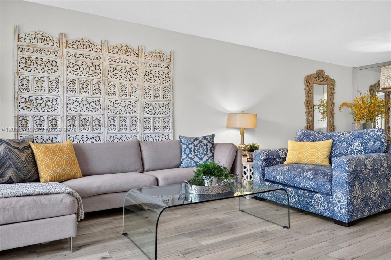 16431 Blatt Blvd, Unit 202, Weston, FL 33326 Photo