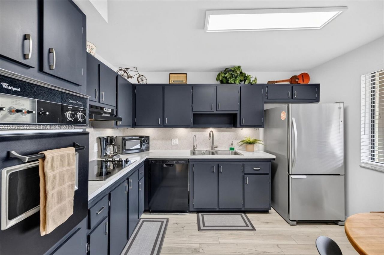 16431 Blatt Blvd, Unit 202, Weston, FL 33326 Photo