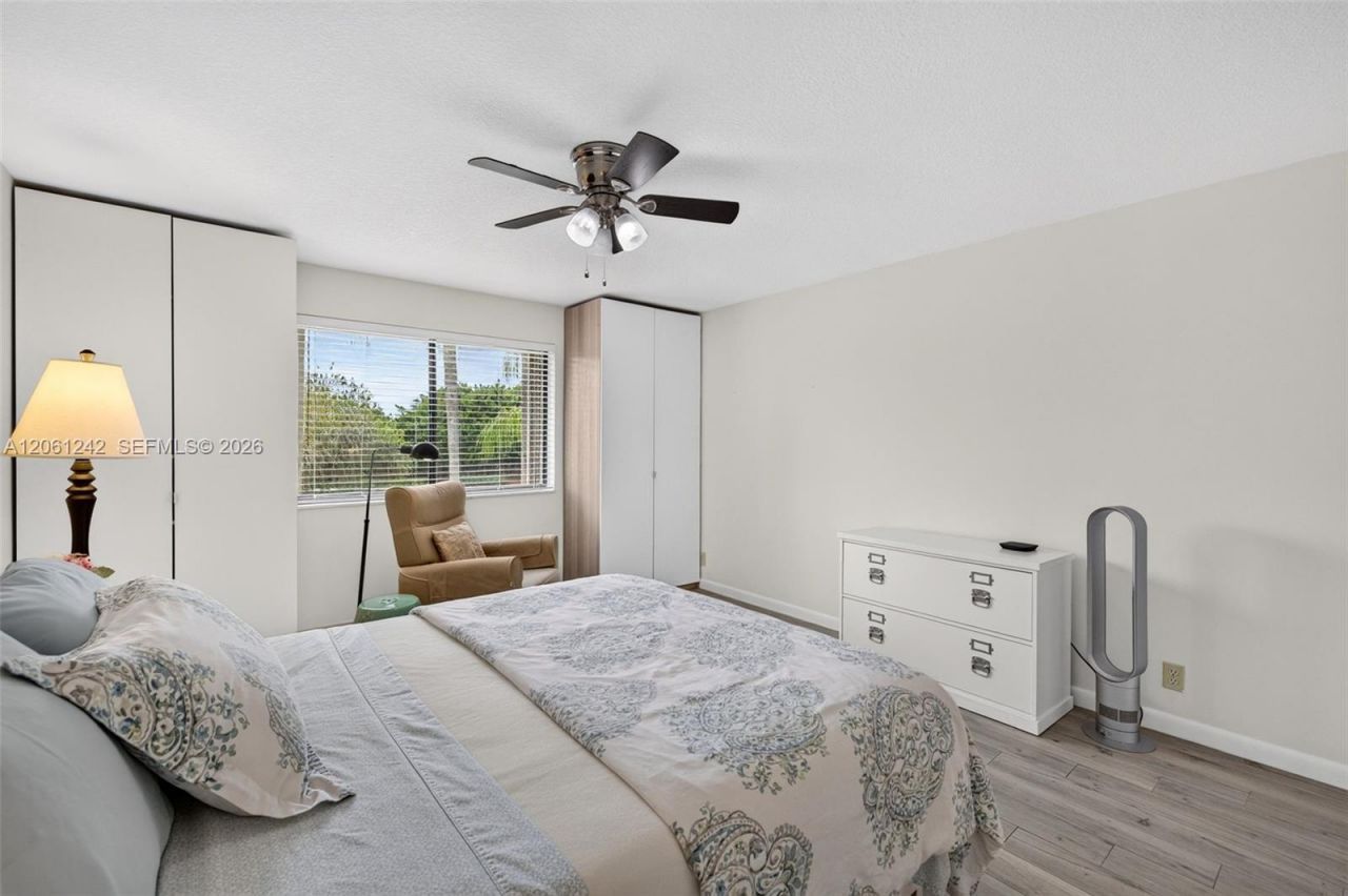 16431 Blatt Blvd, Unit 202, Weston, FL 33326 Photo