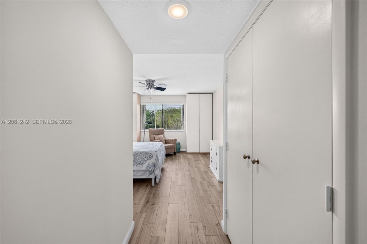 16431 Blatt Blvd, Unit 202, Weston, FL 33326 Photo