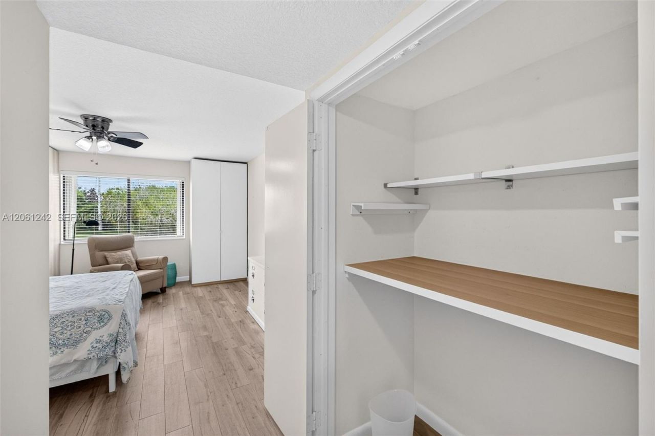 16431 Blatt Blvd, Unit 202, Weston, FL 33326 Photo