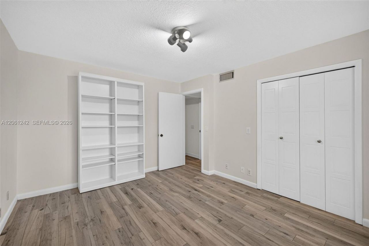 16431 Blatt Blvd, Unit 202, Weston, FL 33326 Photo