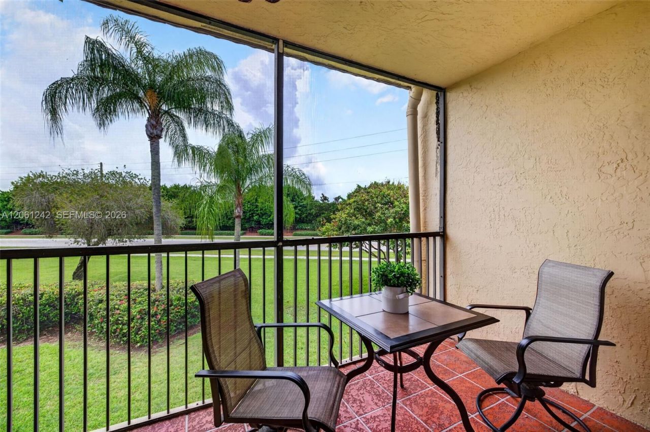 16431 Blatt Blvd, Unit 202, Weston, FL 33326 Photo