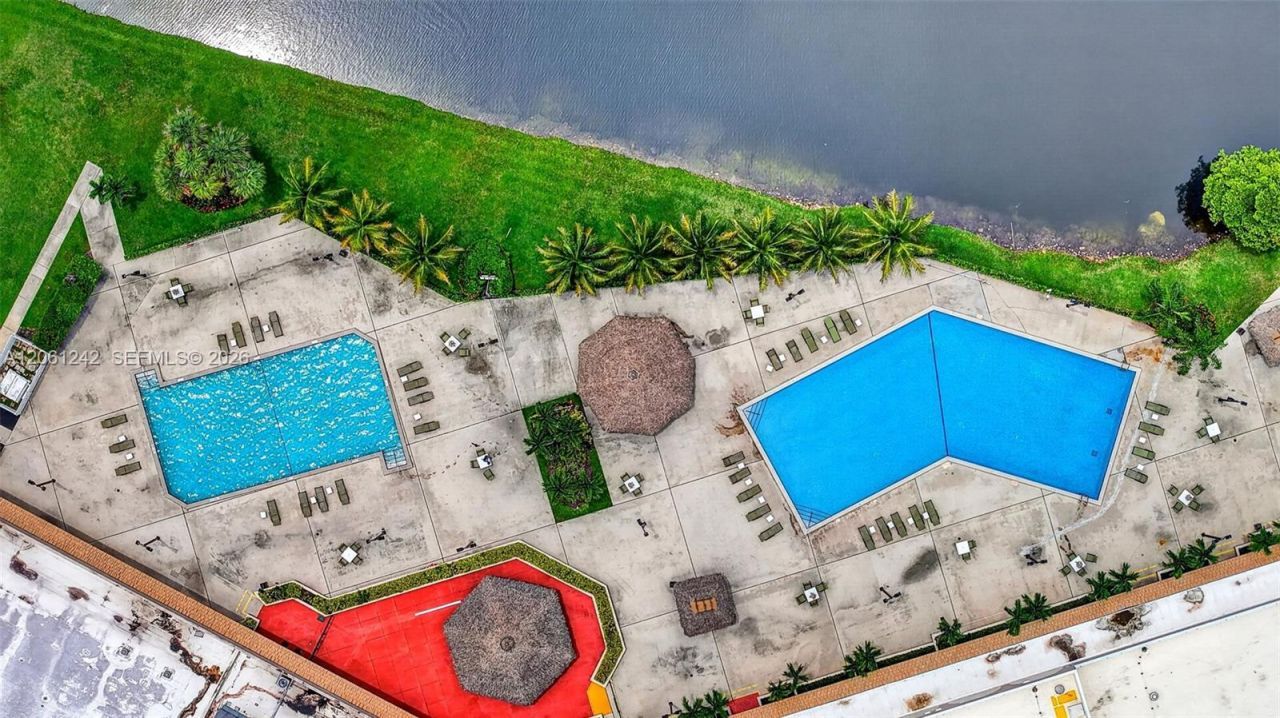 16431 Blatt Blvd, Unit 202, Weston, FL 33326 Photo