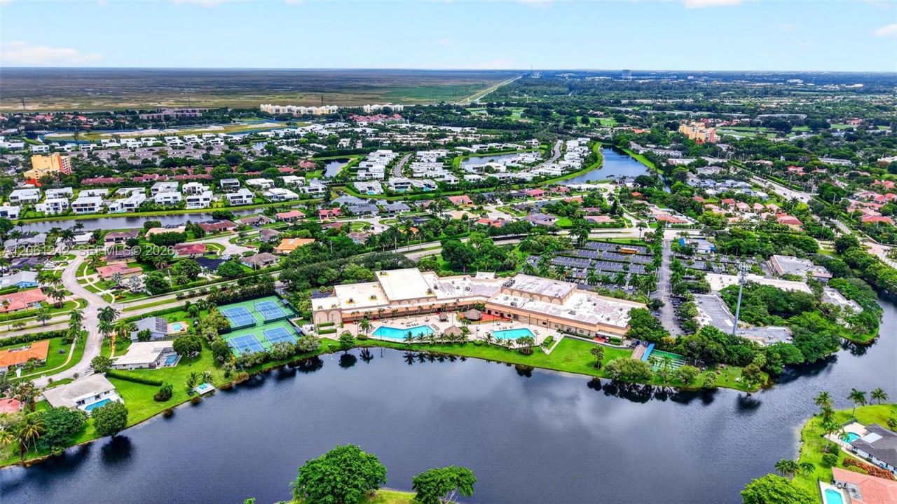 16431 Blatt Blvd, Unit 202, Weston, FL 33326 Photo