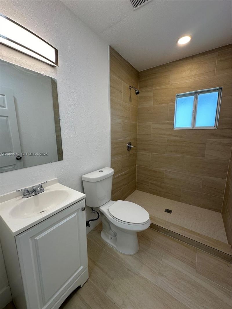 3123 NW 22nd Ct, Unit B, Miami, FL 33142 Photo