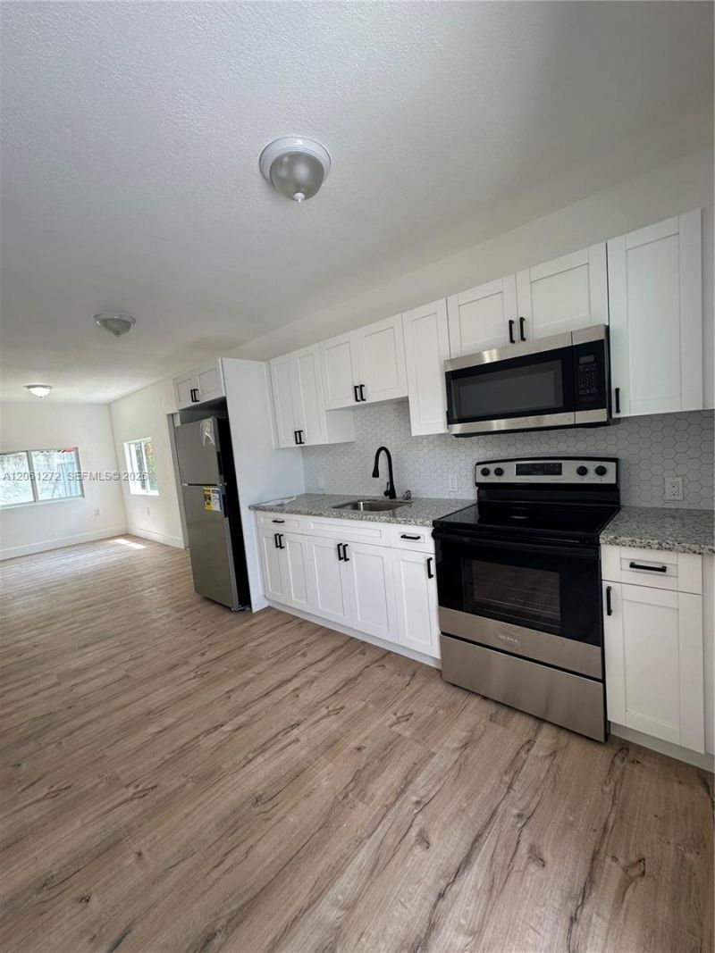 3123 NW 22nd Ct, Unit B, Miami, FL 33142 Photo