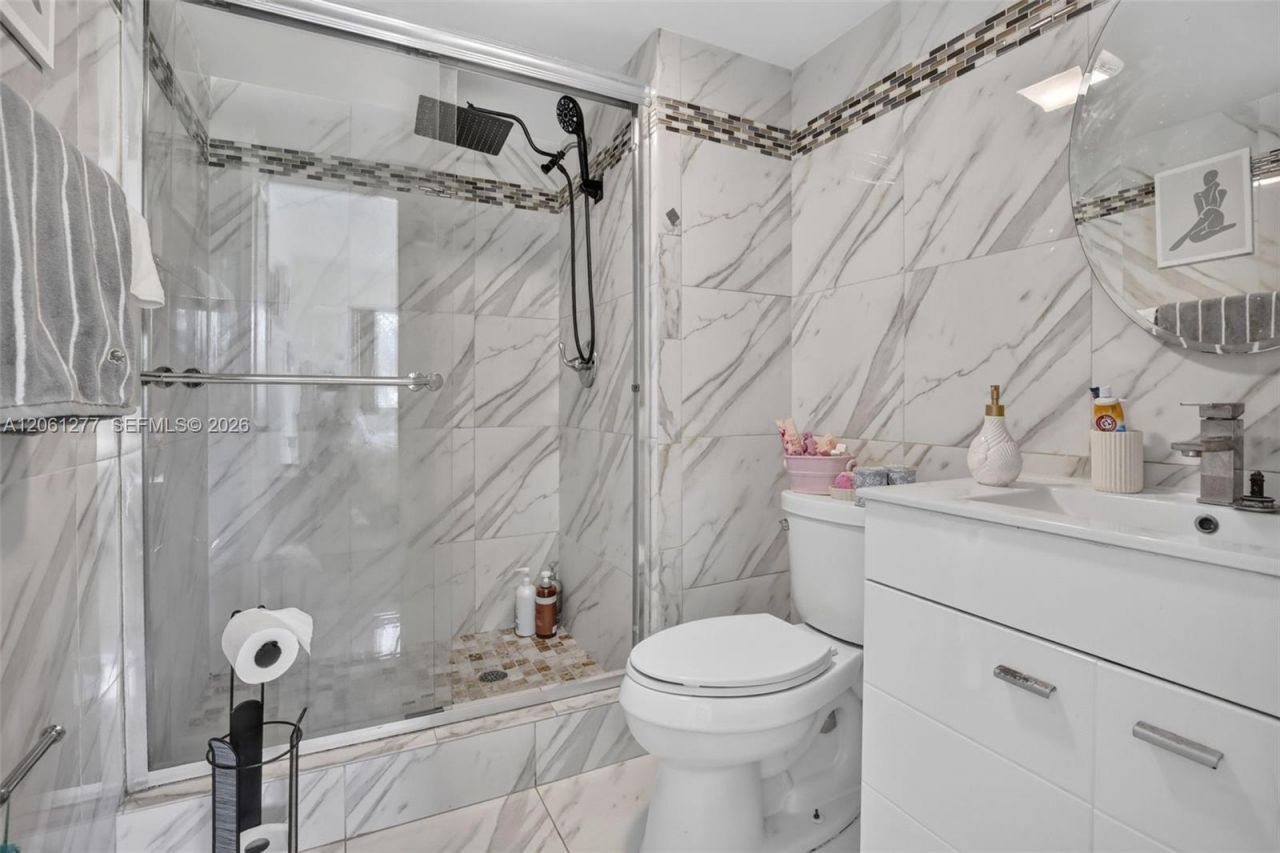 8941 S Hollybrook Blvd , Unit 202, Pembroke Pines, FL 33025 Photo